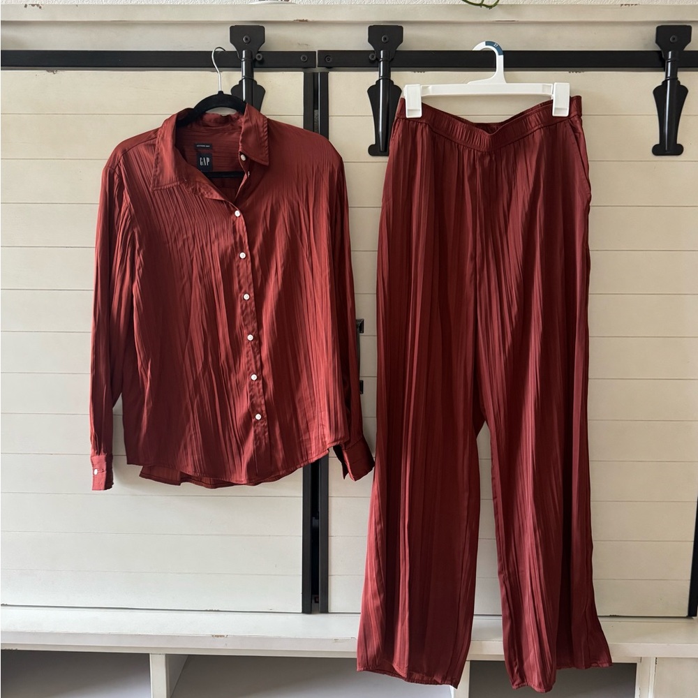 GAP Rust Button-Up Shirt, tank, and Pants Set